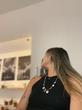 Snapshot of Emilia_Bakerr chatting on March 13, 6:01 pm Emilia Bakerr online show from March 13, 6:01 pm