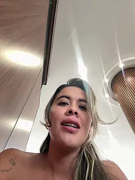 Emilia Bakerr online show from July 29, 9:13 pm