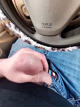 Snapshot of Dut421@xh chatting on December 21, 9:44 pm Dut421xh online show from December 21, 9:44 pm