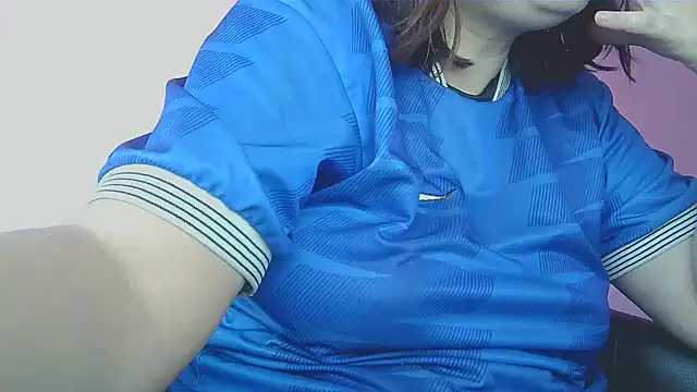 Lucinka1 online show from December 2, 1:02 pm