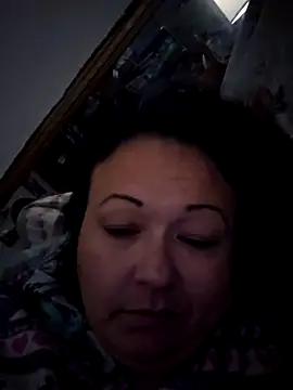 Snapshot of sweetkitty111 chatting on December 4, 7:39 am sweetkitty111 online show from December 4, 7:39 am