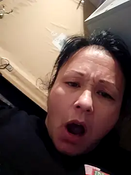 Snapshot of sweetkitty111 chatting on March 30, 8:32 pm sweetkitty111 online show from March 30, 8:32 pm