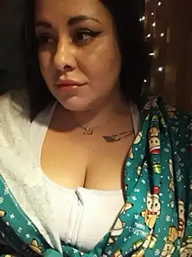 Snapshot of DaisyStreet chatting on December 25, 10:48 pm DaisyStreet online show from December 25, 10:48 pm