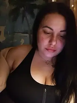 Snapshot of DaisyStreet chatting on February 25, 9:57 pm DaisyStreet online show from February 25, 9:57 pm