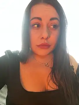 Snapshot of DaisyStreet chatting on February 23, 12:46 pm DaisyStreet online show from February 23, 12:46 pm