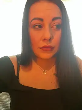 Snapshot of DaisyStreet chatting on February 24, 9:40 am DaisyStreet online show from February 24, 9:40 am