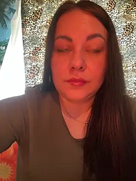 Snapshot of DaisyStreet chatting on May 25, 7:03 am DaisyStreet online show from May 25, 7:03 am