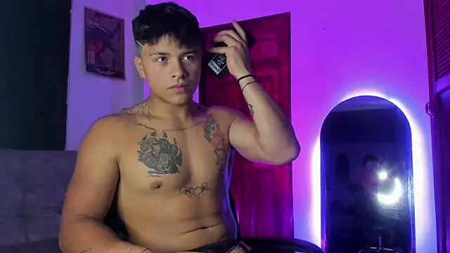 Dominic Biker   online show from April 29, 5:44 am