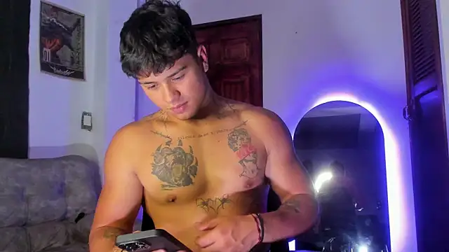 Dominic Biker   online show from May 6, 3:57 am