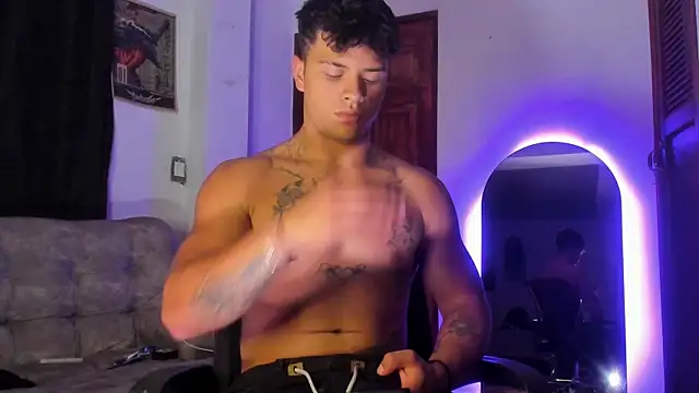 Dominic Biker   online show from May 9, 7:02 am