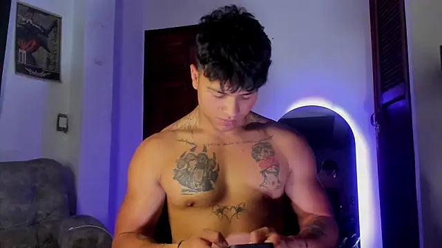 Dominic Biker   online show from May 20, 1:23 am