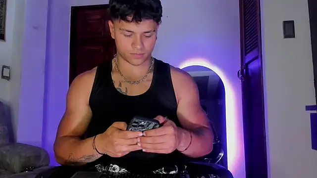 Dominic Biker   online show from June 26, 4:06 am