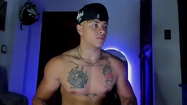 Dominic Biker   online show from July 3, 3:35 am