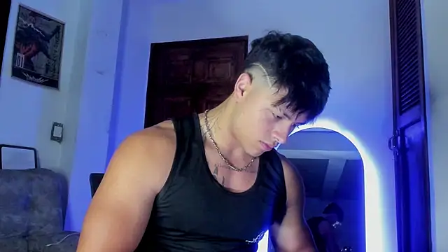 Dominic Biker   online show from July 14, 2:38 am