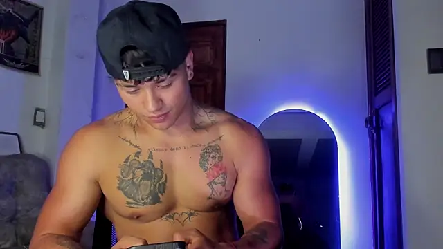 Dominic Biker   online show from July 16, 3:12 am