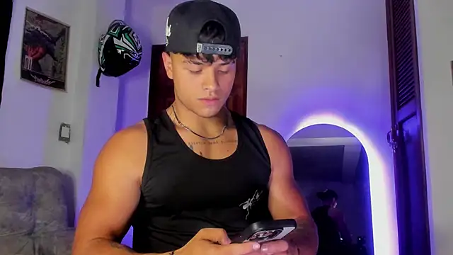 Dominic Biker   online show from August 1, 5:18 am