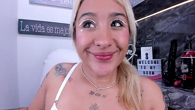 miss danika online show from December 30, 2:08 pm