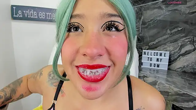 miss danika online show from November 20, 11:10 am