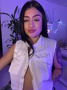 lucianaroy online show from January 15, 11:08 pm