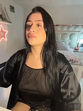 lucianaroy online show from February 7, 10:46 pm