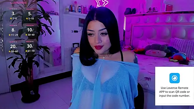 lucianaroy online show from June 11, 7:01 pm