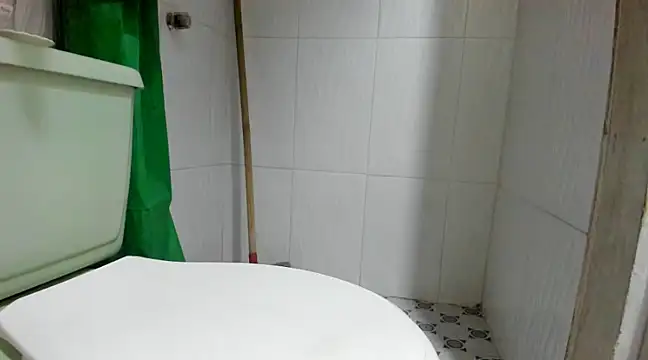 Snapshot of hugo3918_ chatting on March 12, 4:51 am hugo3918 online show from March 12, 4:51 am