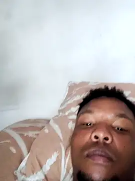 Snapshot of hugo3918_ chatting on September 15, 4:18 pm hugo3918 online show from September 15, 4:18 pm