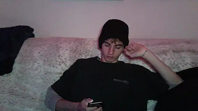 Snapshot of spicylaboi chatting on January 25, 3:09 am spicylaboi online show from January 25, 3:09 am