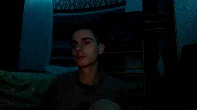 Snapshot of spicylaboi chatting on October 15, 4:56 am spicylaboi online show from October 15, 4:56 am