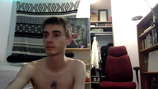 Snapshot of spicylaboi chatting on November 22, 2:43 am spicylaboi online show from November 22, 2:43 am