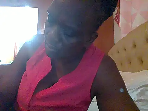 Snapshot of Shaz_brown chatting on July 19, 7:39 pm Shaz brown online show from July 19, 7:39 pm
