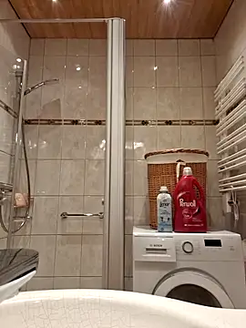 Snapshot of Elfucker77 chatting on September 16, 4:46 am Elfucker77 online show from September 16, 4:46 am