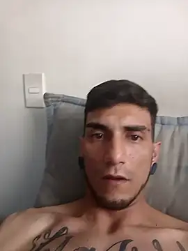 Snapshot of Bogotano1312 chatting on December 18, 12:55 pm Bogotano1312 online show from December 18, 12:55 pm