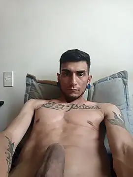 Snapshot of Bogotano1312 chatting on December 20, 8:05 pm Bogotano1312 online show from December 20, 8:05 pm