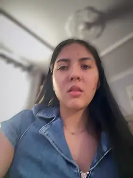 MarianaBenz online show from January 12, 1:58 pm