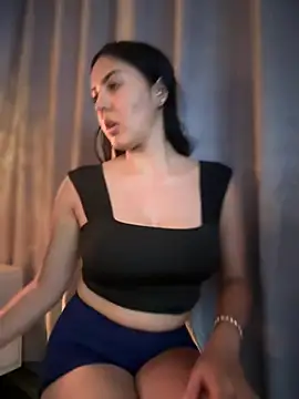 MarianaBenz online show from January 27, 8:28 pm