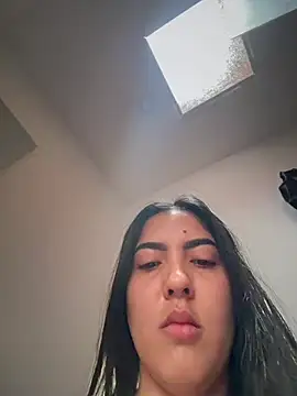 MarianaBenz online show from March 20, 1:49 pm