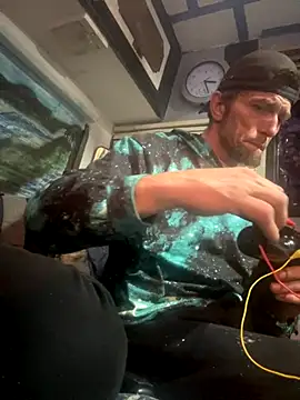 Snapshot of Followthepiper chatting on November 2, 9:22 am Followthepiper online show from November 2, 9:22 am