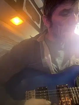 Snapshot of Followthepiper chatting on November 18, 5:17 pm Followthepiper online show from November 18, 5:17 pm