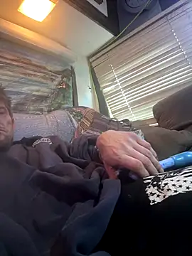 Snapshot of Followthepiper chatting on November 19, 9:48 pm Followthepiper online show from November 19, 9:48 pm