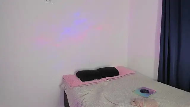 Snapshot of mari_mar69 chatting on March 7, 8:13 am mari mar69 online show from March 7, 8:13 am