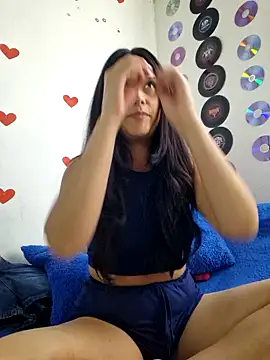 Snapshot of mari_mar69 chatting on June 12, 12:37 pm mari mar69 online show from June 12, 12:37 pm