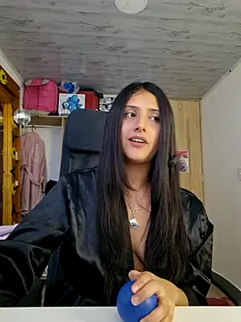Snapshot of mari_mar69 chatting on July 16, 4:57 pm mari mar69 online show from July 16, 4:57 pm