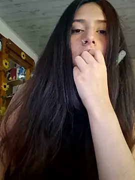 Snapshot of mari_mar69 chatting on August 6, 12:40 pm mari mar69 online show from August 6, 12:40 pm