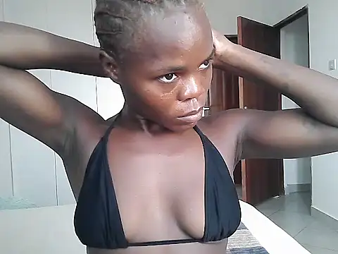 Snapshot of petiteebony_81 chatting on February 15, 7:05 am petiteebony 81 online show from February 15, 7:05 am