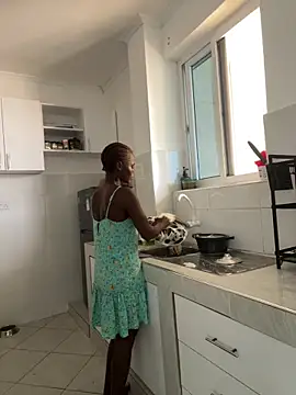 Snapshot of petiteebony_81 chatting on February 16, 8:54 am petiteebony 81 online show from February 16, 8:54 am