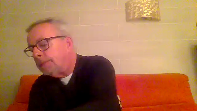 tuggy59 online show from February 12, 5:35 am