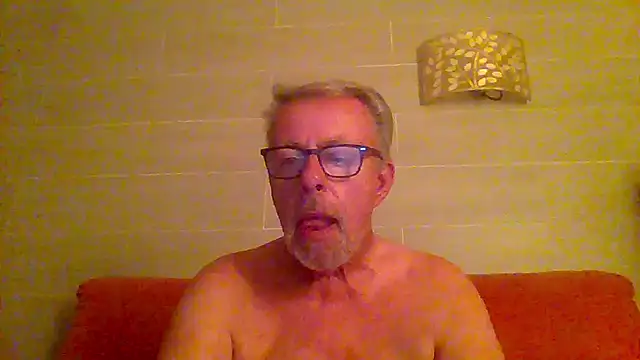 tuggy59 online show from June 7, 4:38 am