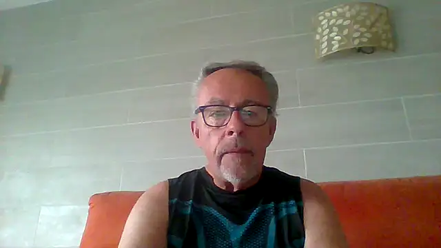 tuggy59 online show from June 14, 5:42 am