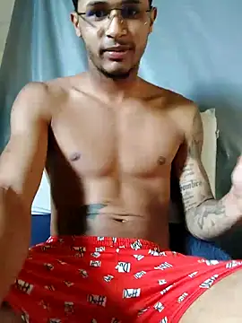 cirilopaupqueno online show from September 29, 8:02 pm